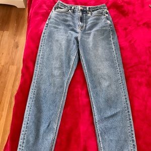 American Eagle High Rise Stretch Mom Jeans